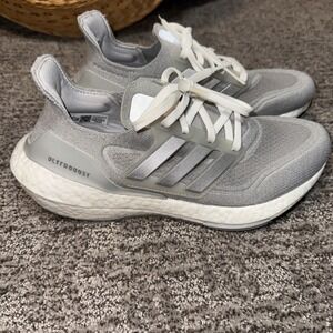 Unisex Size US 8 Adidas UltraBoost‎ 21, White/Gray (Brand New Without Box Or Tag